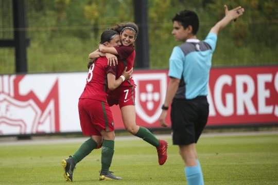 Inês Simas e Vitória Almeida na Seleção Nacional Sub-15