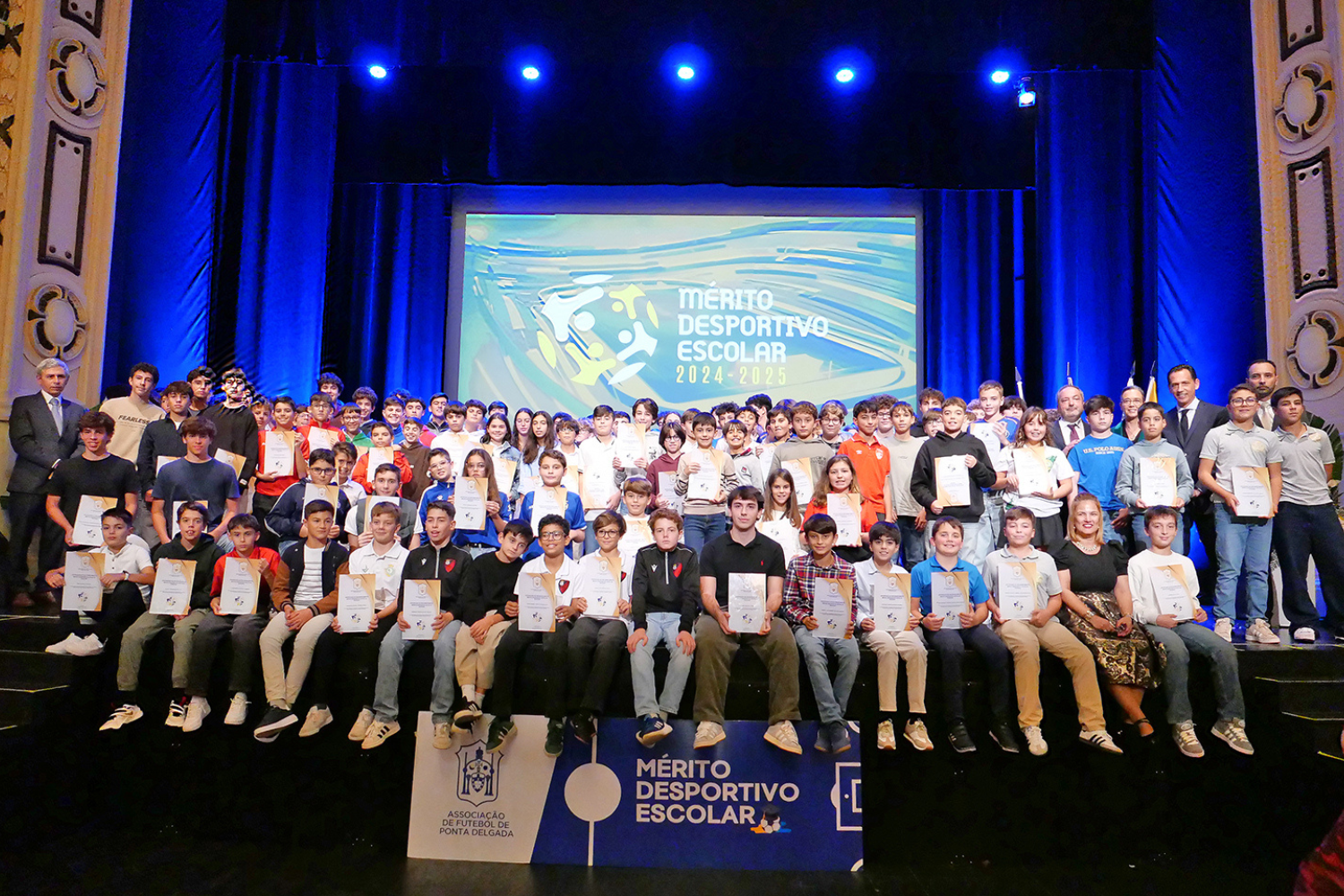 Gala de Mérito Desportivo distingue 167 jovens atletas pela excelência escolar e desportiva