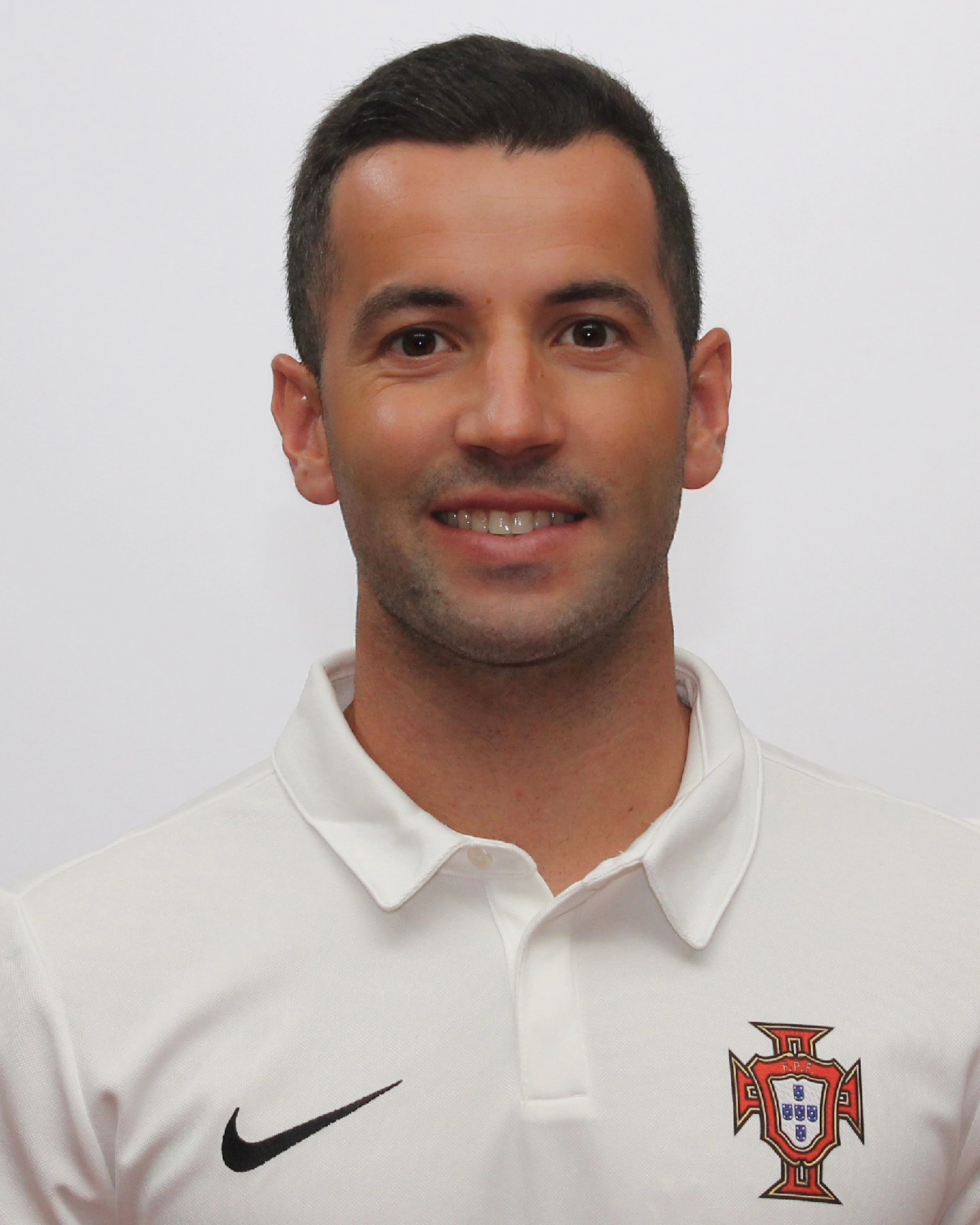 Árbitro André Almeida mantém-se no quadros da Liga Portugal